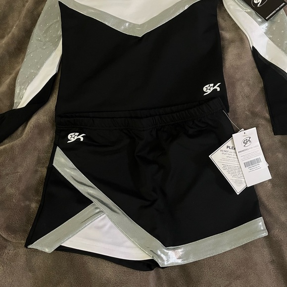 Euphoria Cheerleading Outfit - Picture 2 of 3